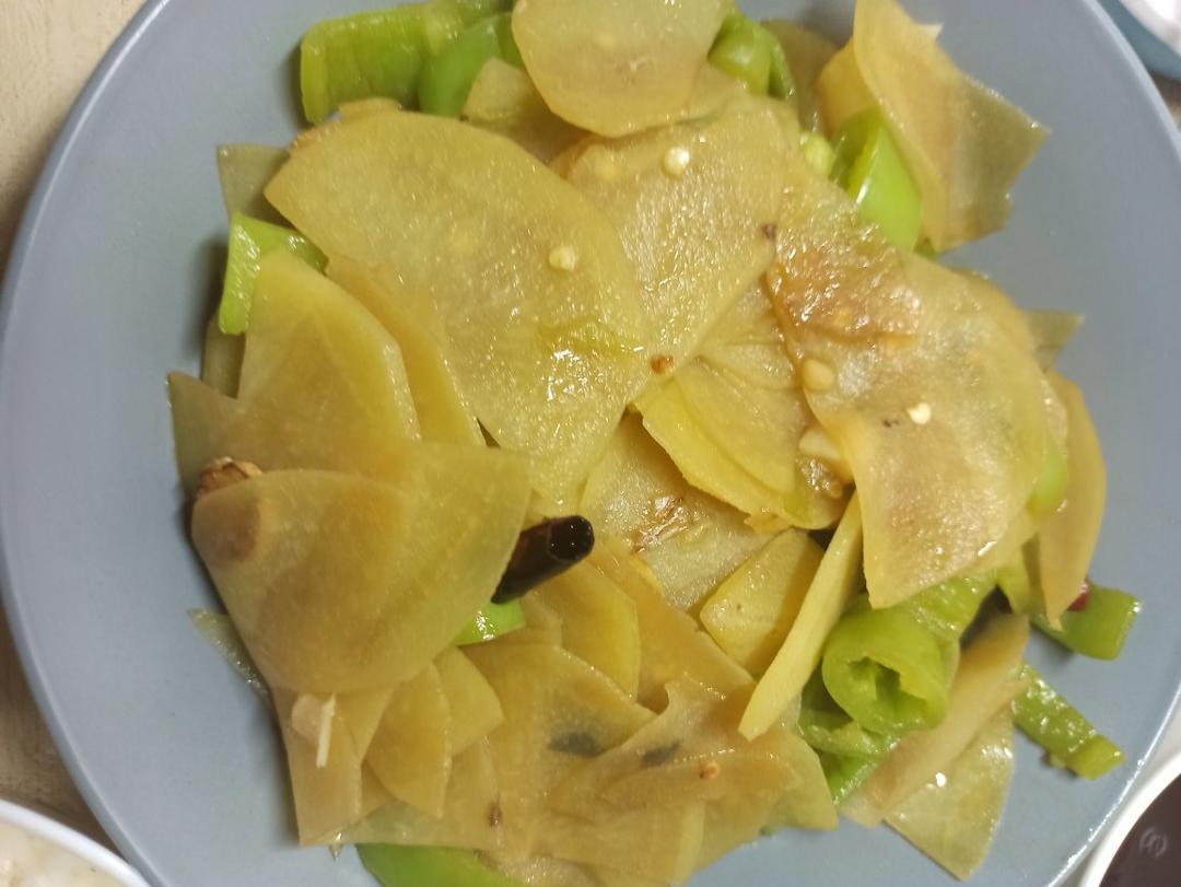 土豆片炒青椒（懒人清淡版）