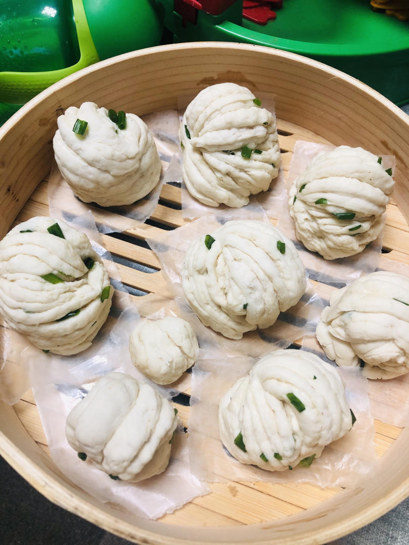 葱油花卷，一根筷子卷出漂亮的造型