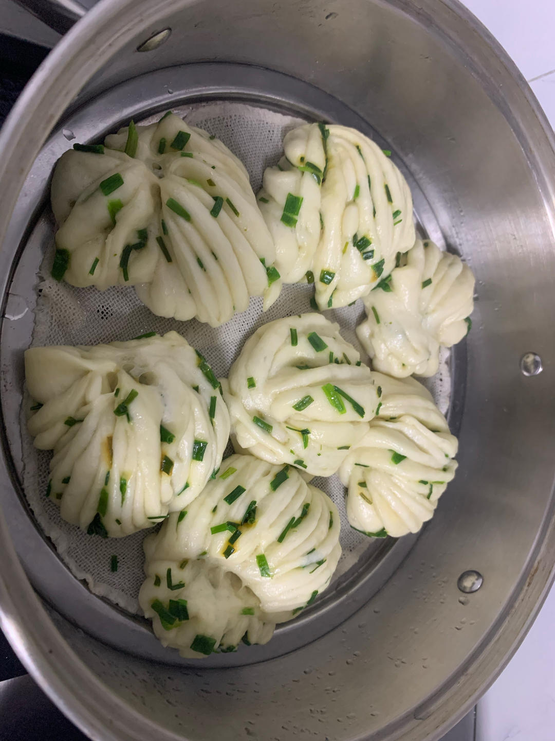 葱油花卷，一根筷子卷出漂亮的造型