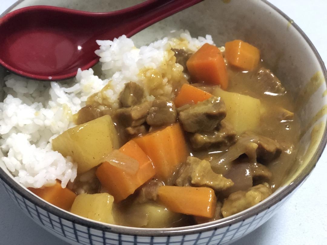 冬日暖身咖喱牛腩锅