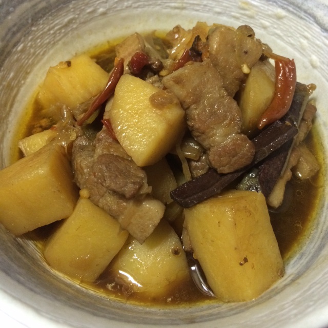 吃着碗里望着锅里的红烧肉