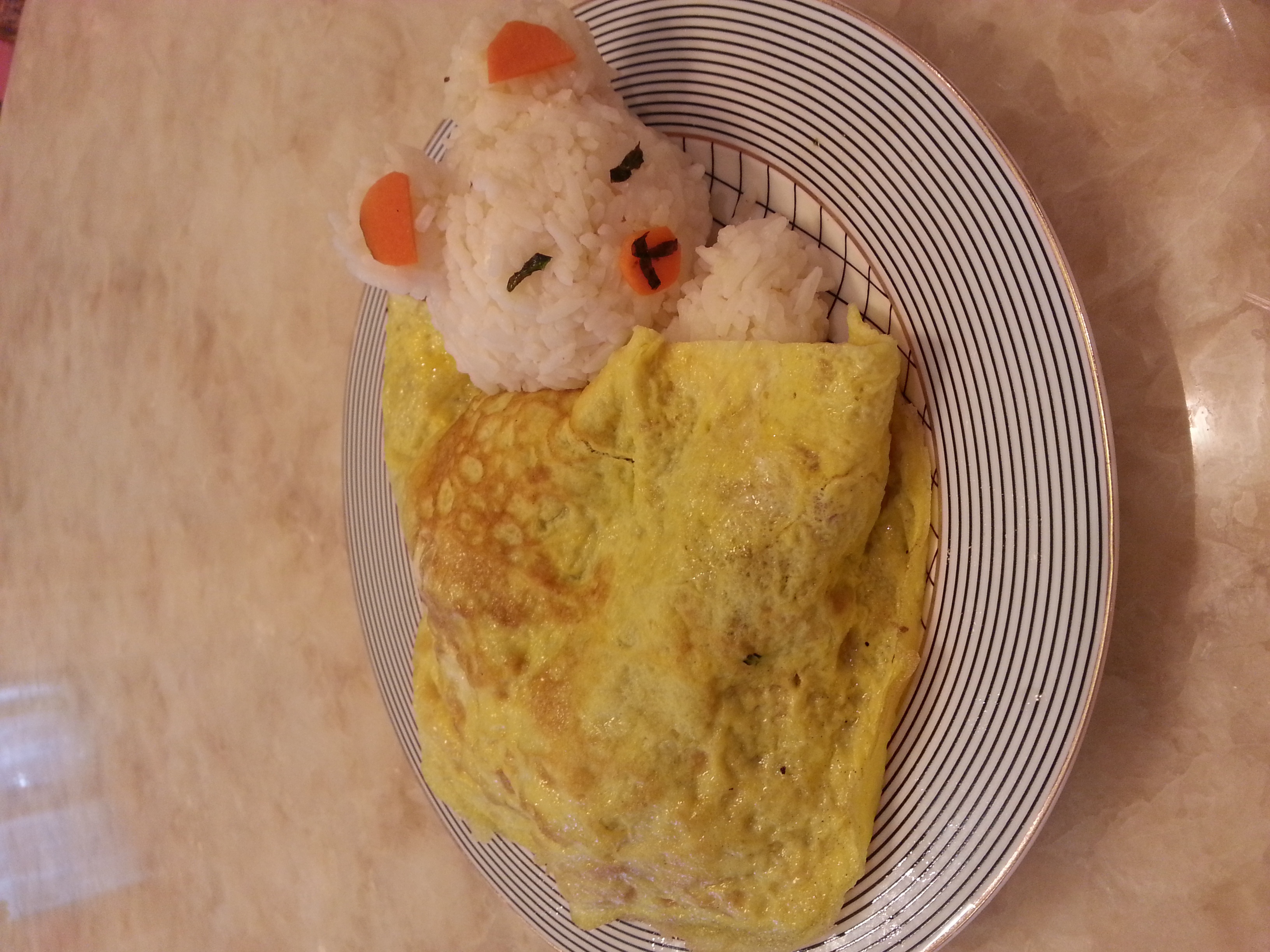 午睡的小熊蛋包饭