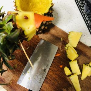 懒人鹦鹉菠萝饭，简单快速好吃，花式炒饭的做法 步骤6