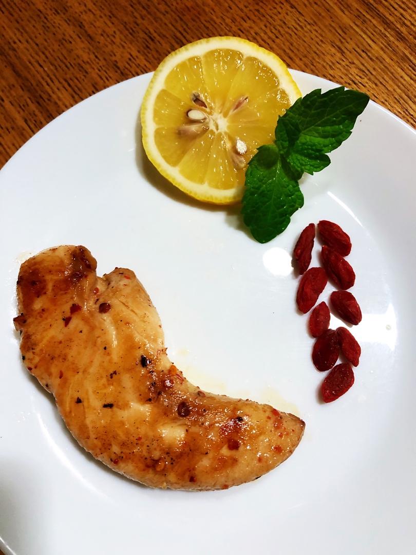 酷炫屌炸天好吃的煎鸡胸肉（香蒜蜂蜜煎鸡胸肉）