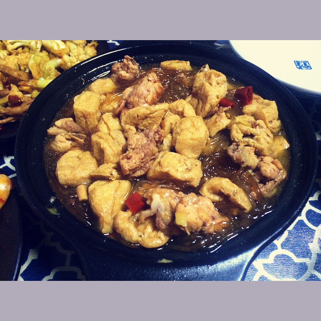 砂锅油豆腐鸡翅煲