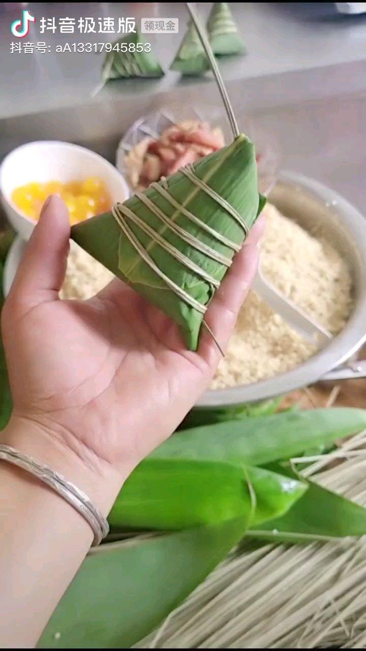 说说这几天包粽子掉的那些坑，附上详细粽子包法