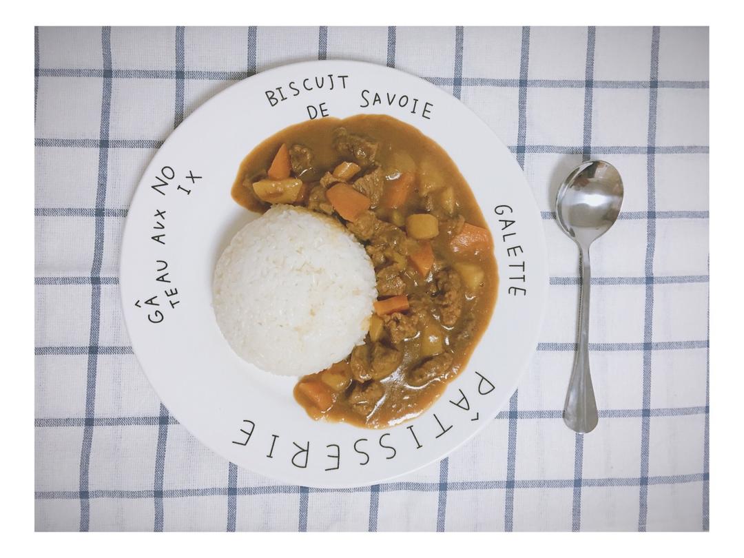 日式咖喱牛肉饭