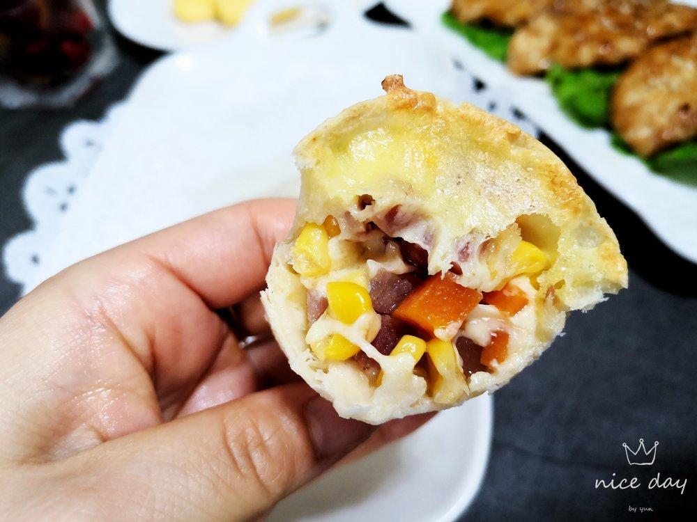 杂蔬虾仁手握披萨