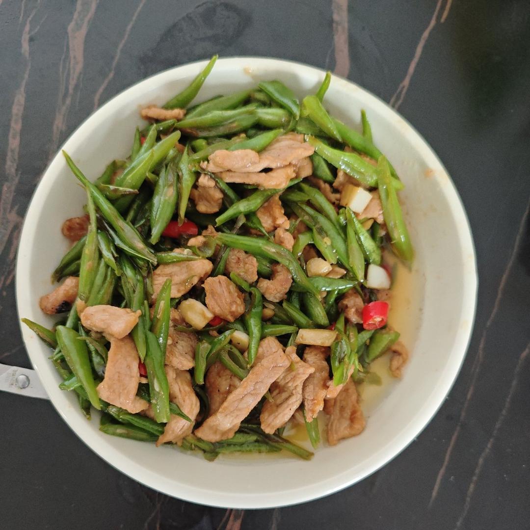 炒肉就得嫩—豆角炒肉（四季豆）