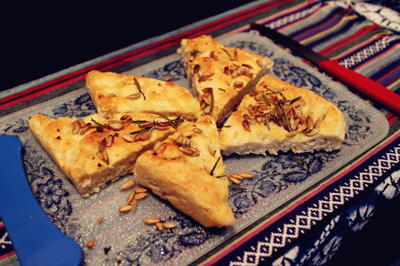 【KINFOLK】迷迭香佛卡夏（附天然酵种版）