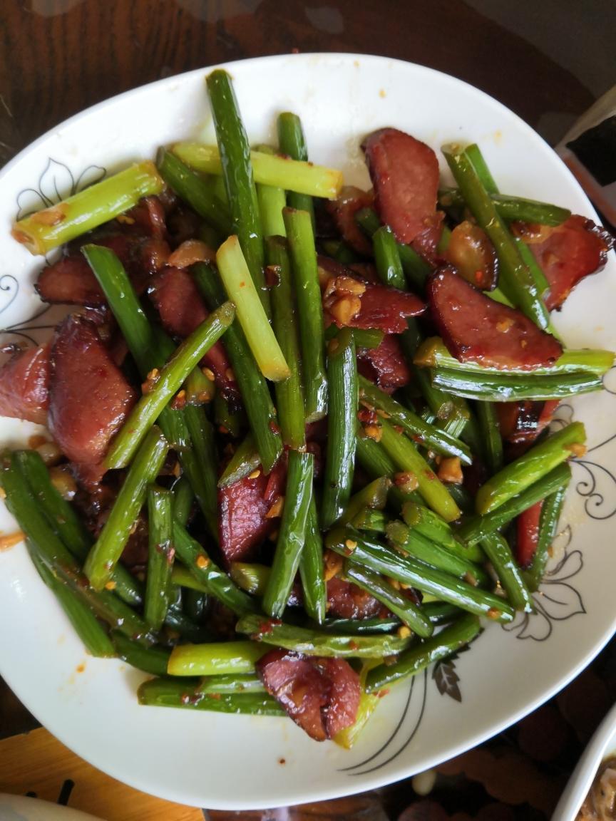 蒜苗炒腊肉