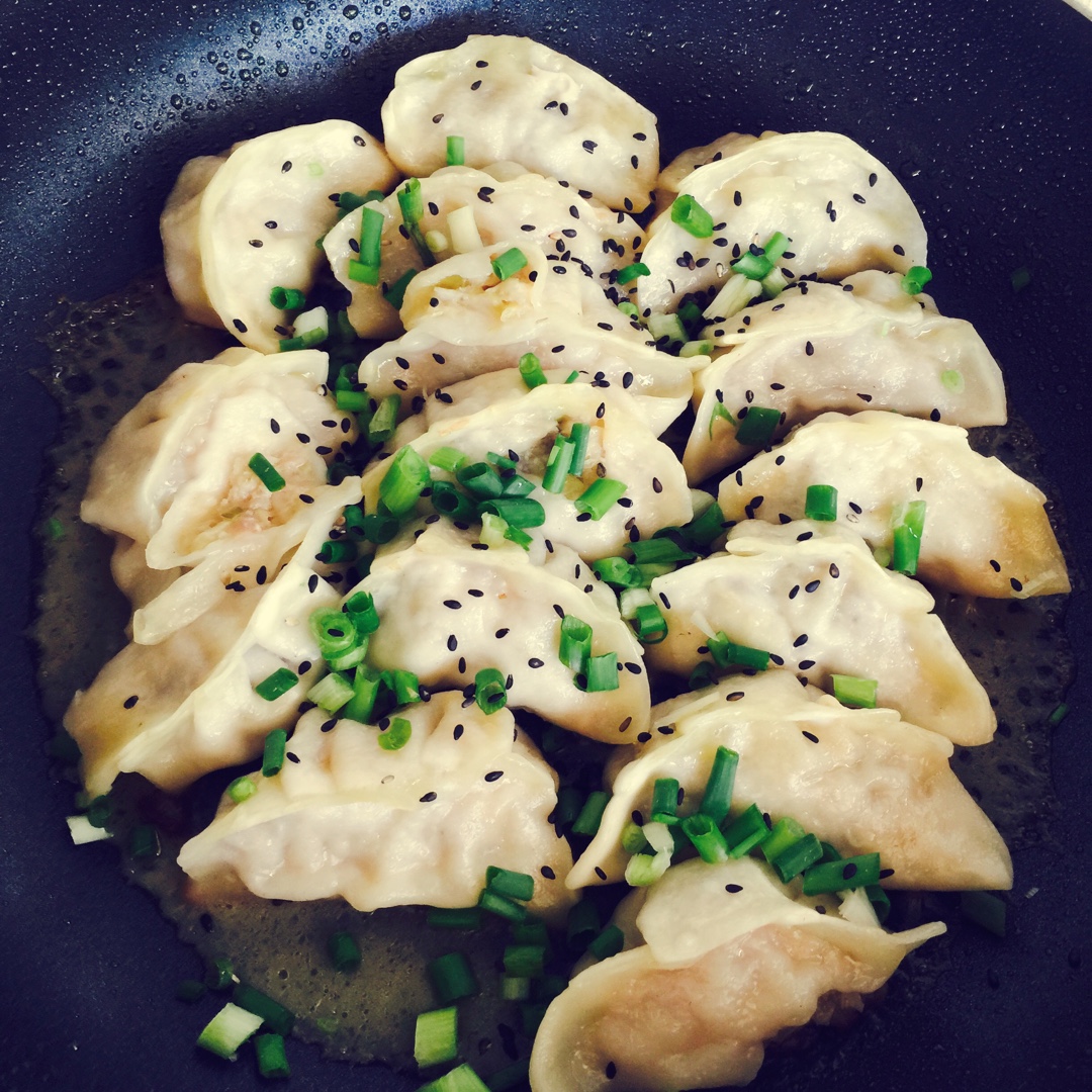 慕绵绵做的快手煎饺