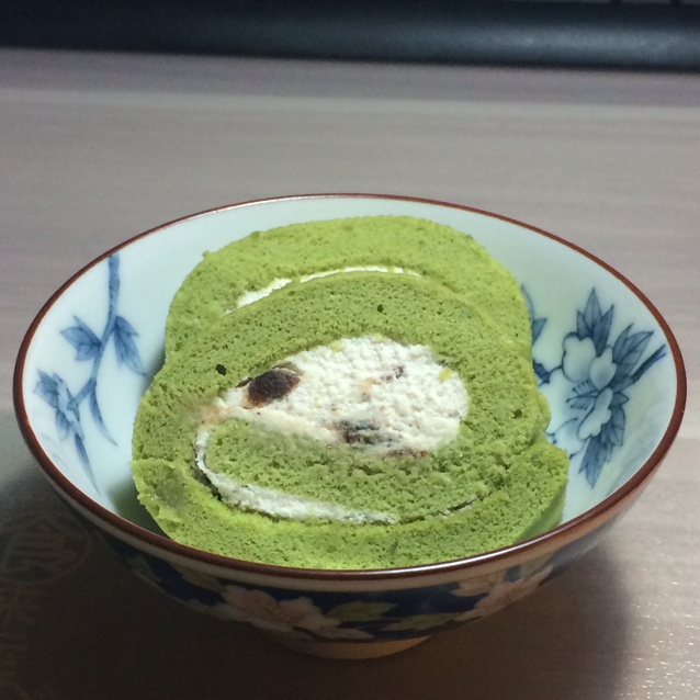 抹茶戚风蛋糕卷