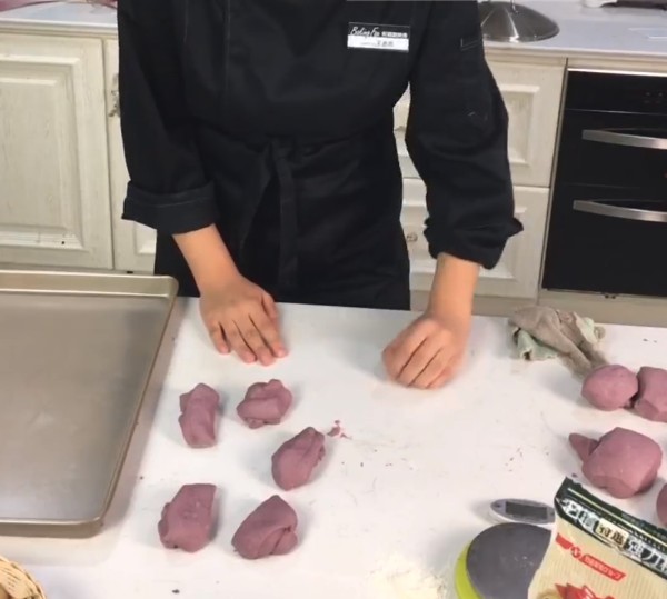 紫薯肉松馅麻糬软欧，麻薯软欧的做法 步骤11