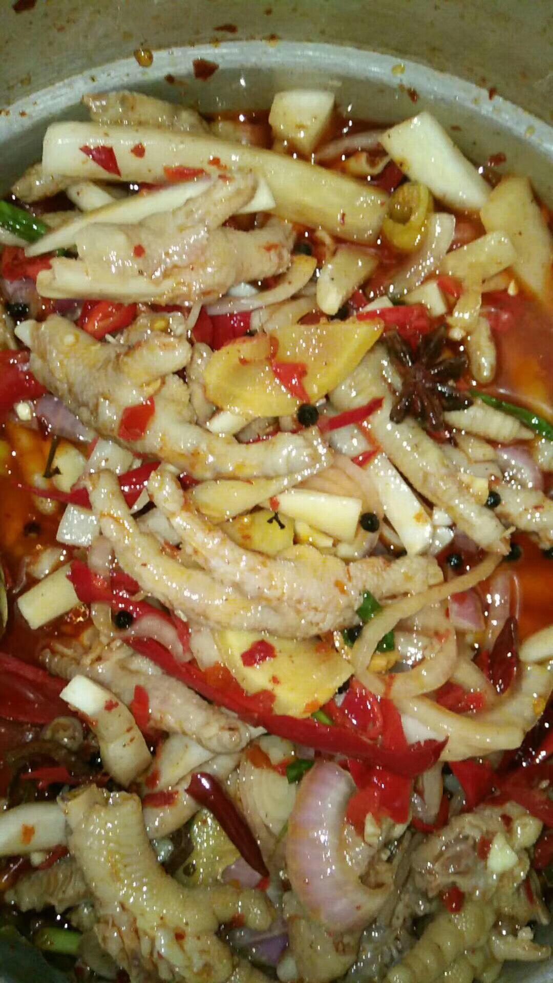 泡椒红油鸡爪