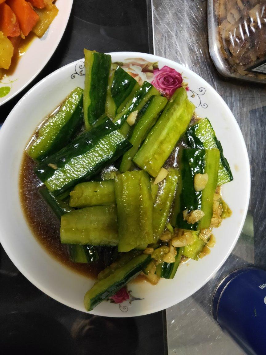 凉拌黄瓜