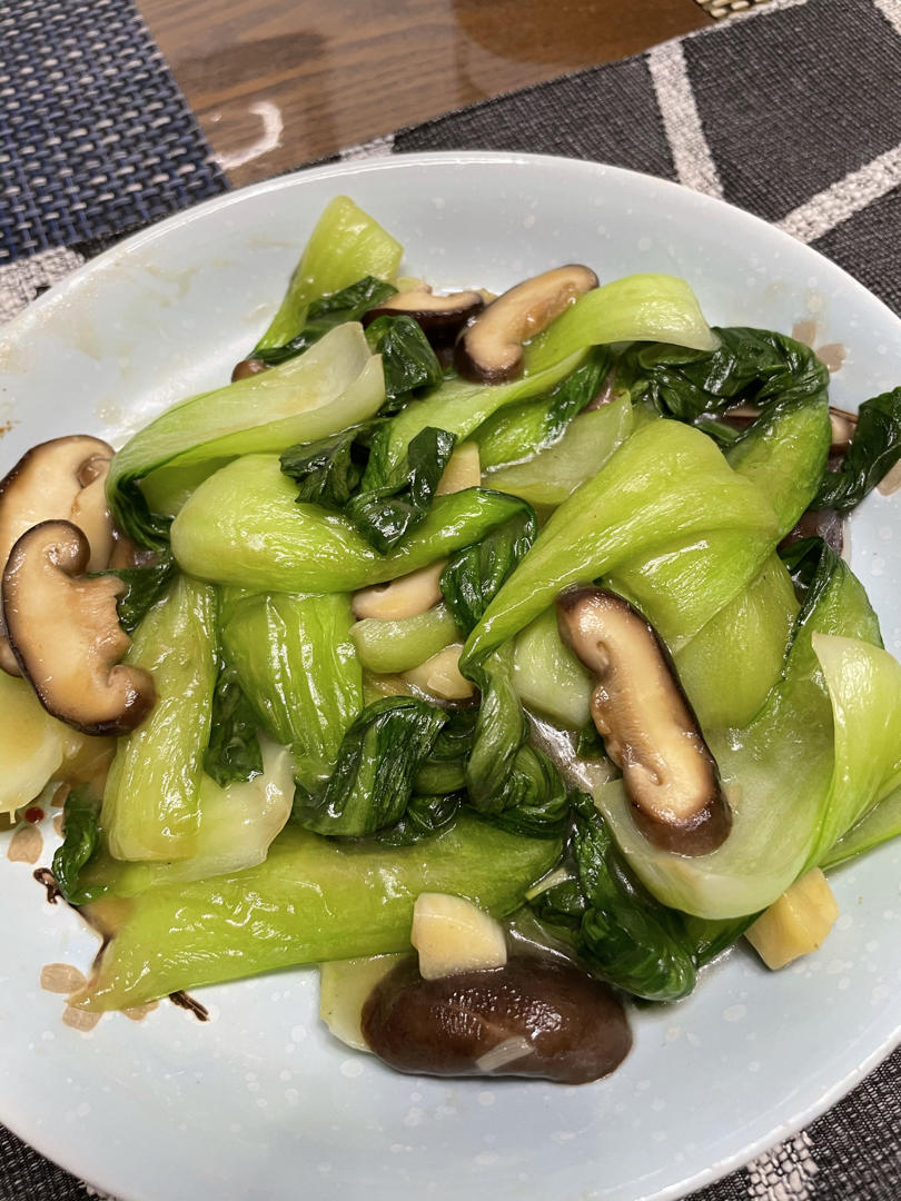 上海青炒香菇