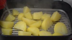 令人满足的巨无霸培根土豆卷•仿制烤肉的做法 步骤6