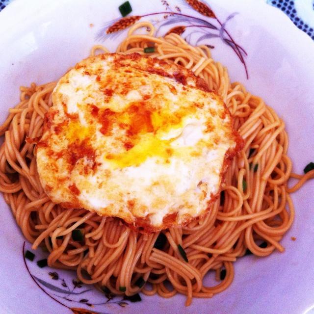 小葱拌面荷包蛋