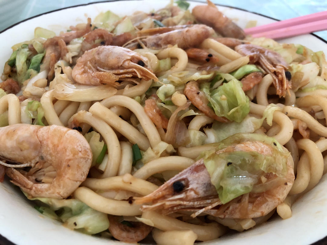 蒜味鲜虾乌冬面