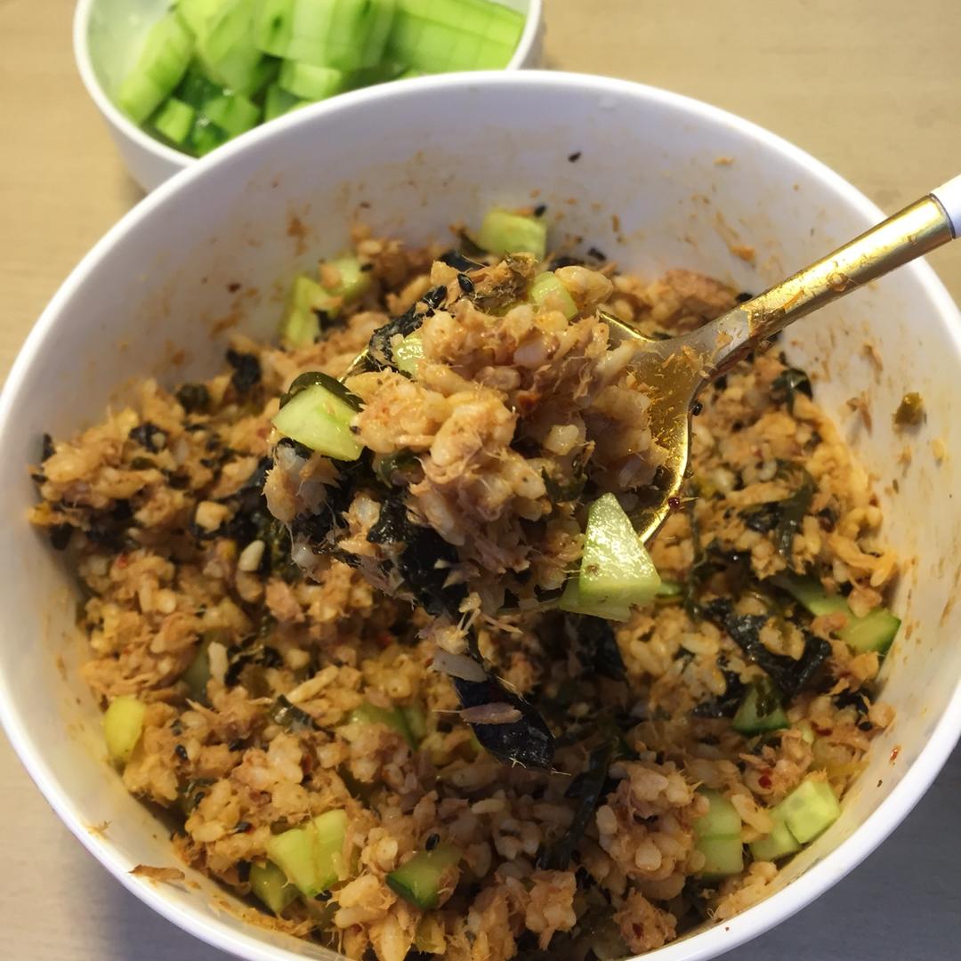 金枪鱼拌饭