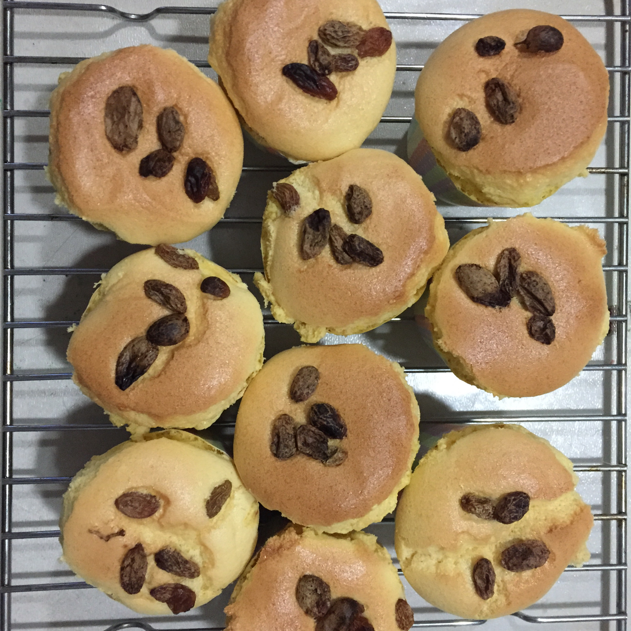 软绵绵的纸杯蛋糕