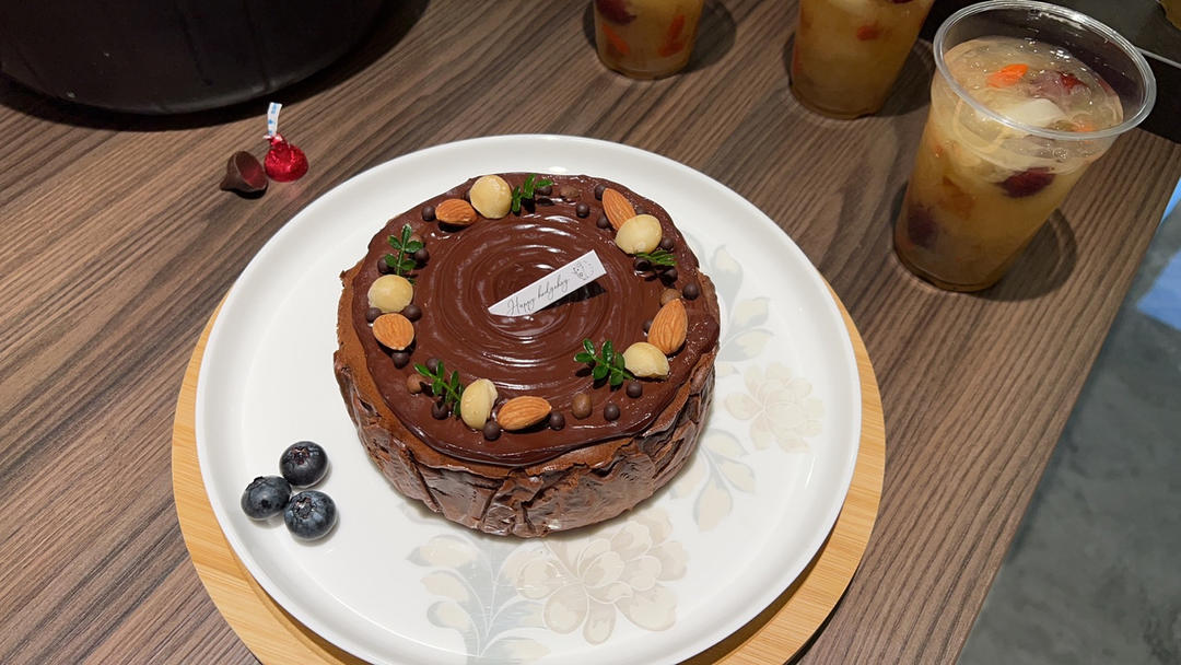 巧克力巴斯克蛋糕