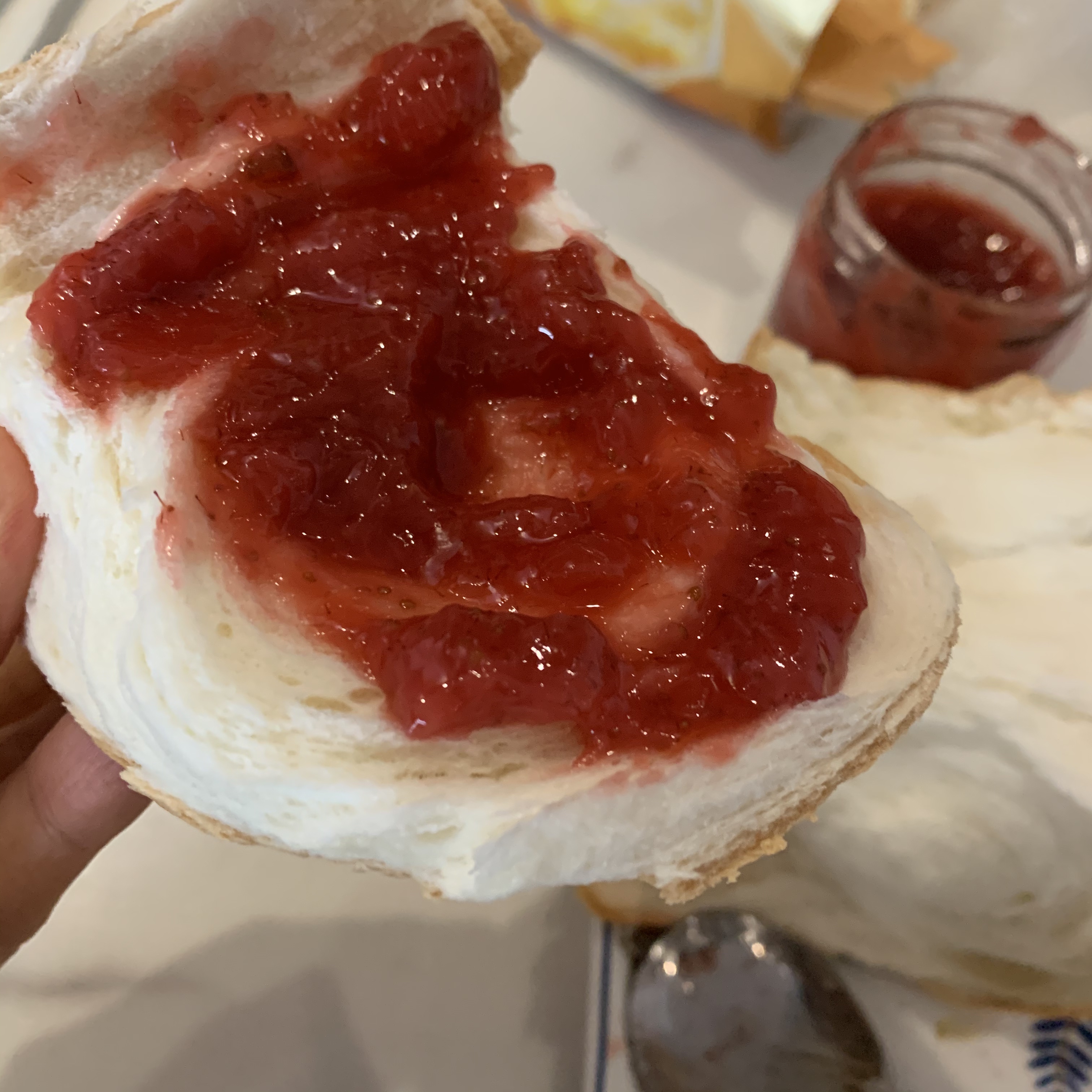 草莓酱和面包的做法