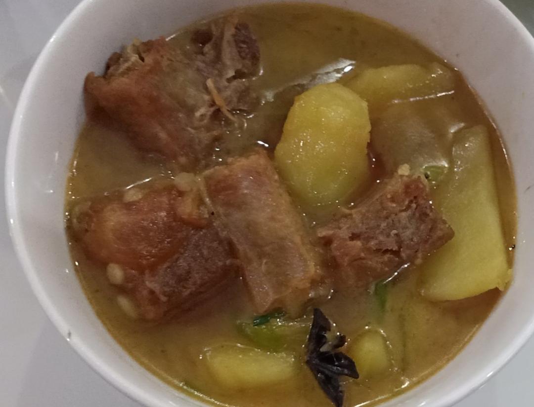 土豆炖腊排骨(香辣版)