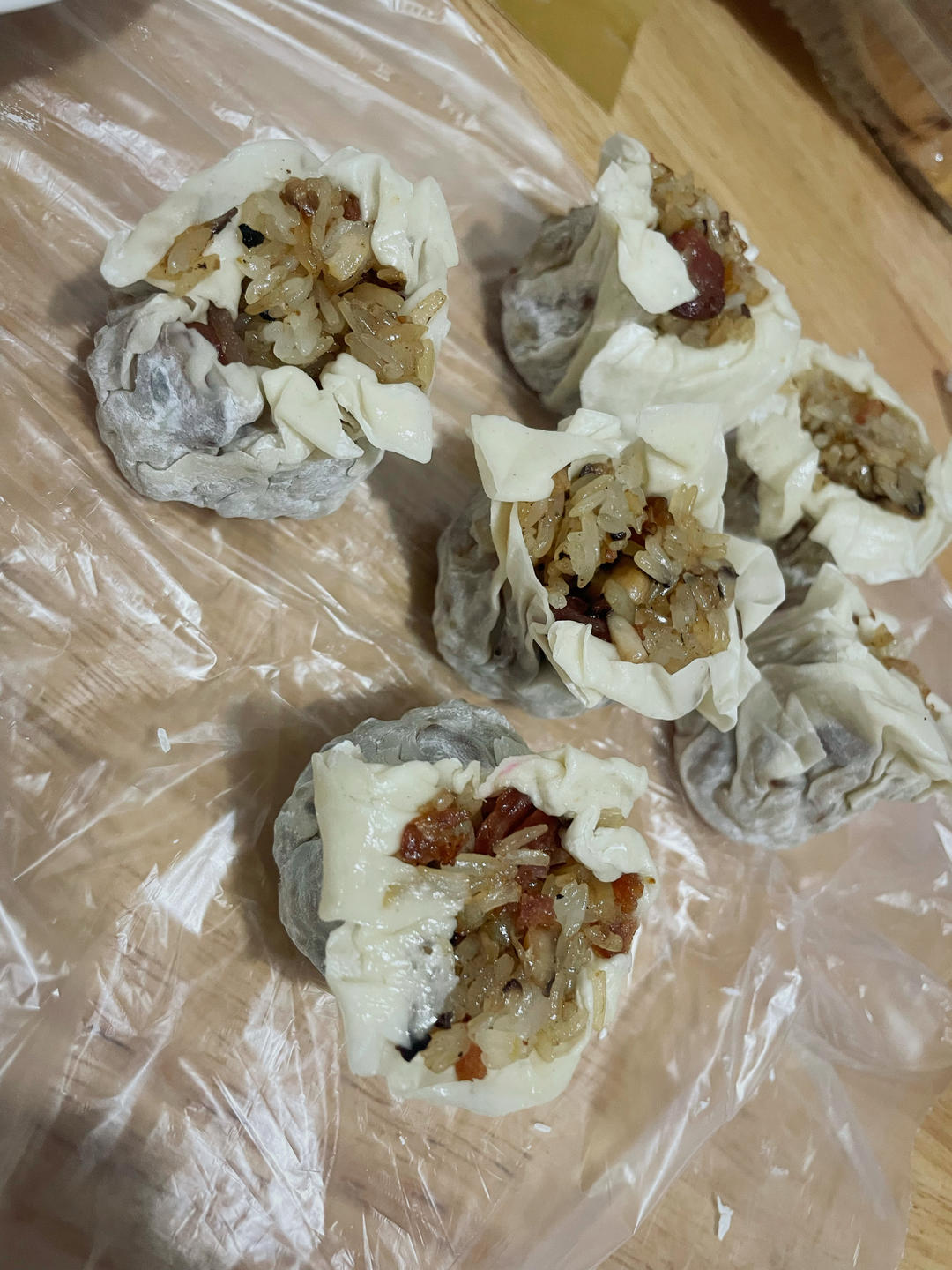 饺子皮咸蛋黄烧麦