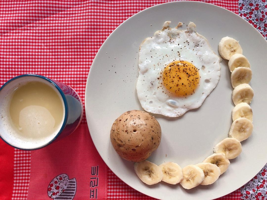 快手黑胡椒碎煎鸡蛋