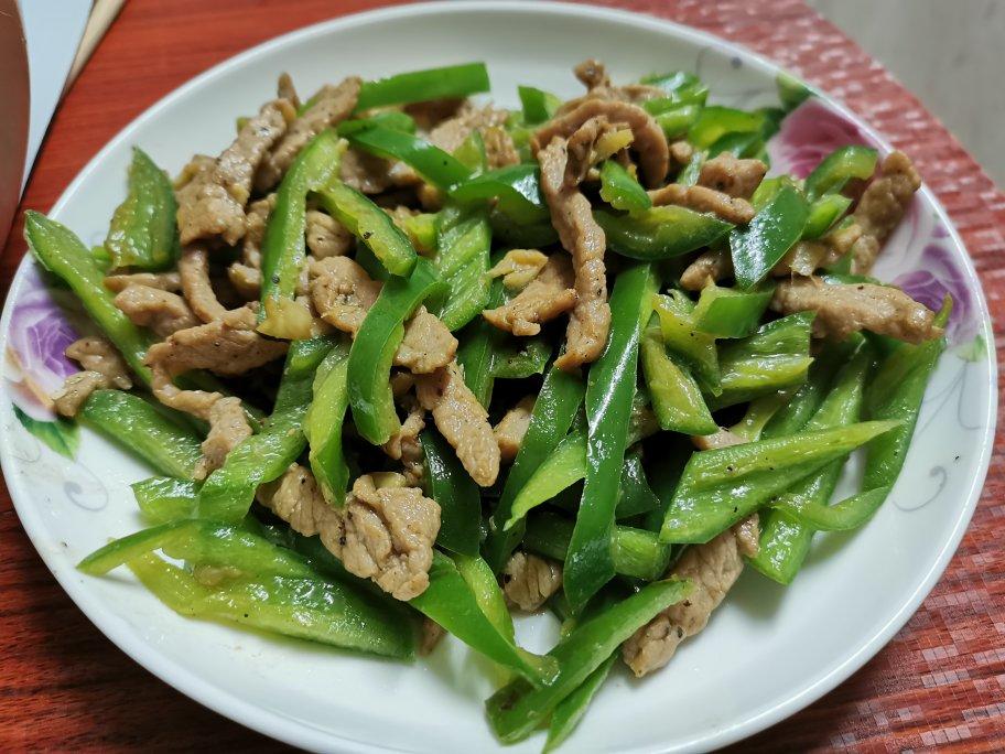 巨下饭的青椒炒肉丝