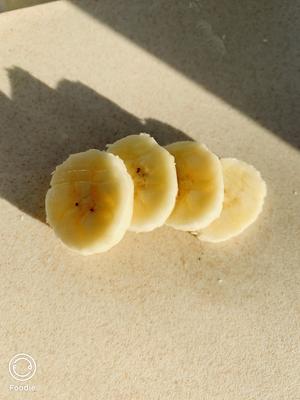超级简单的早餐小饼 荞麦香蕉饼的做法 步骤3
