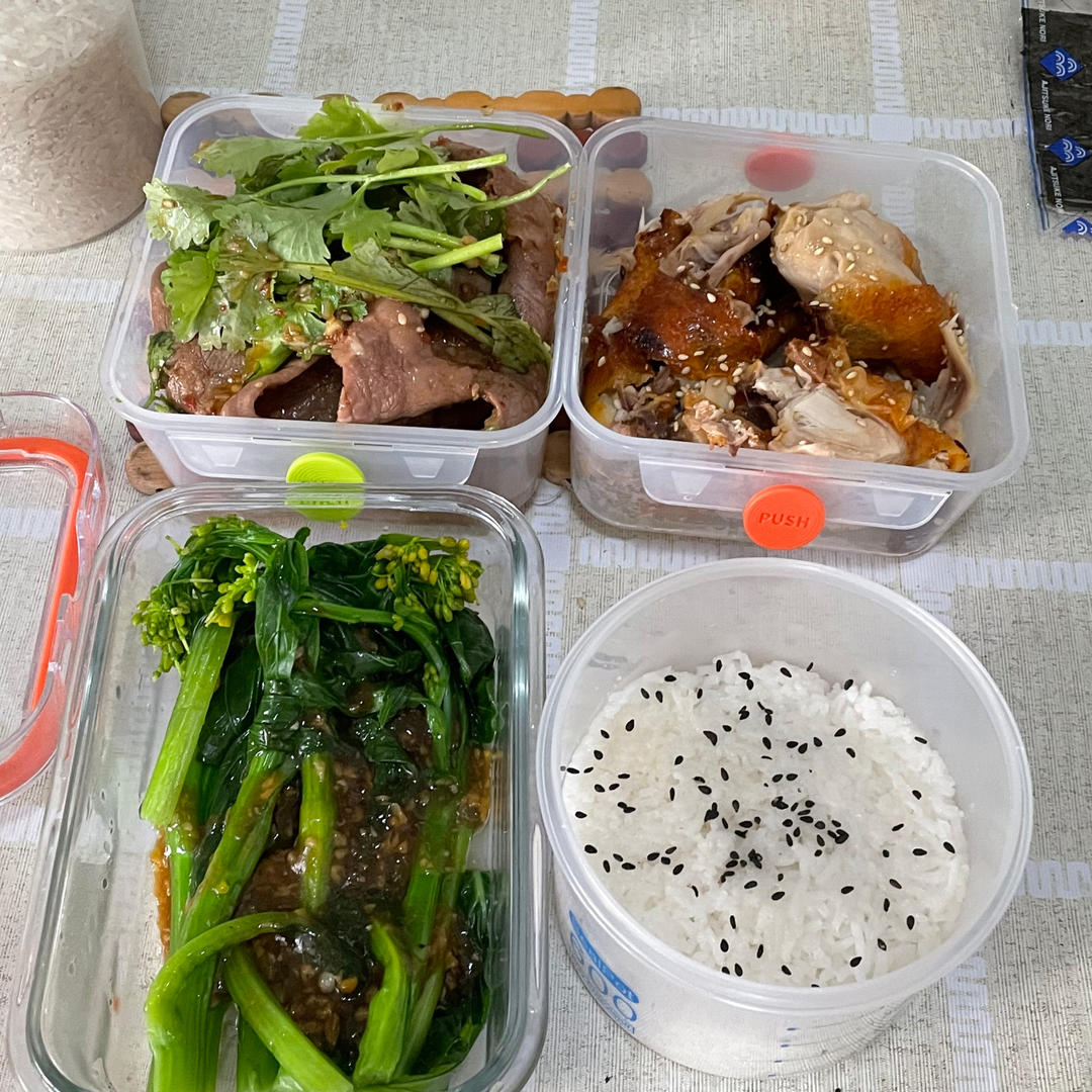 快给你心爱的人们做/送饭吧！