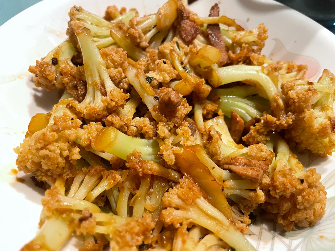 干煸菜花（花菜炒肉）