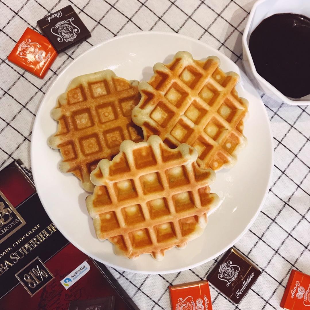 夹馅比利时华夫饼