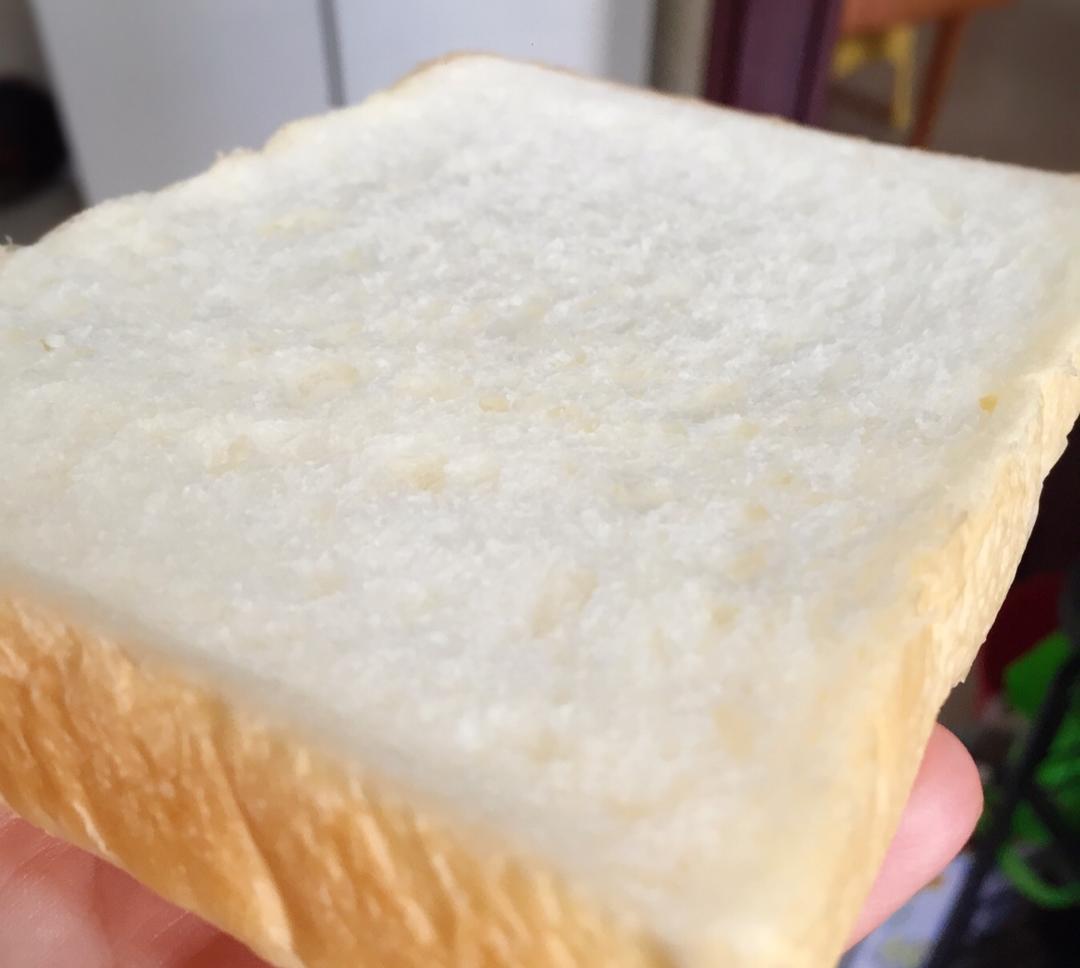 超级绵~奶白吐司