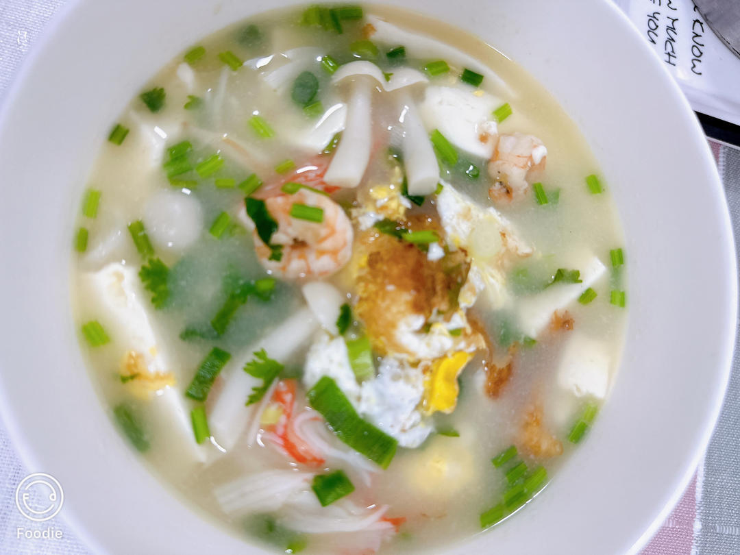 鲜虾菌菇豆腐汤
