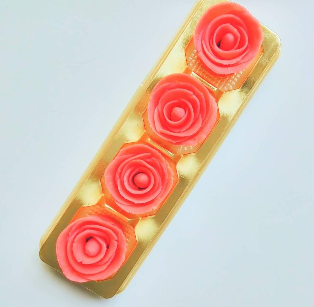 桃山皮玫瑰花月饼