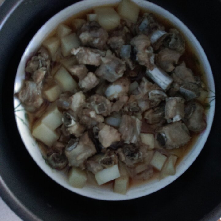 土豆蒸排骨