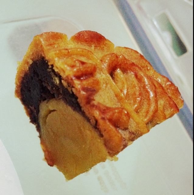 广式月饼——蛋黄莲蓉月饼