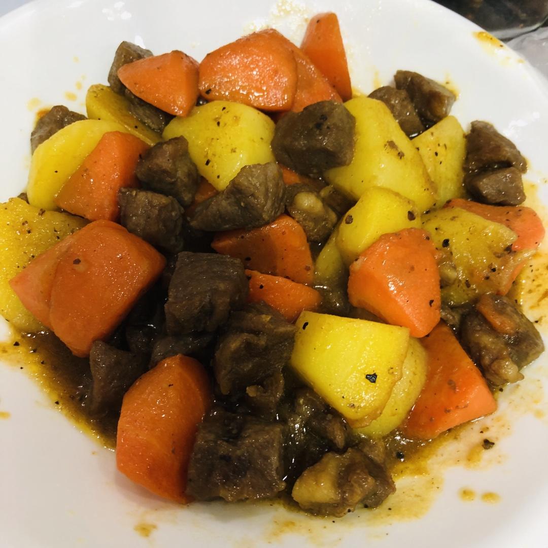 好吃易操作的黑胡椒牛腩