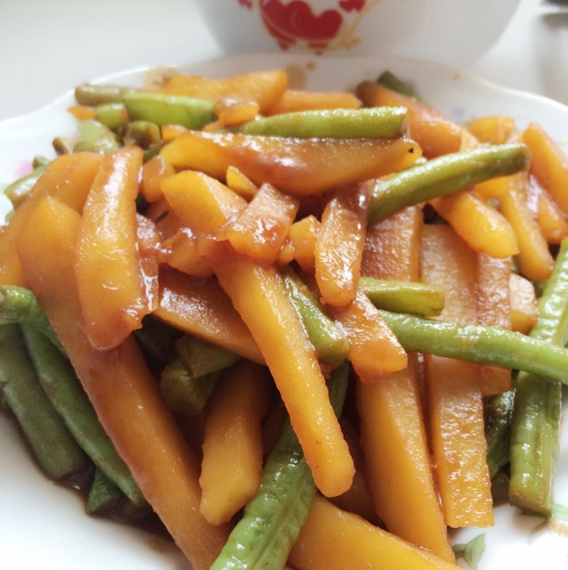 土豆炖豆角
