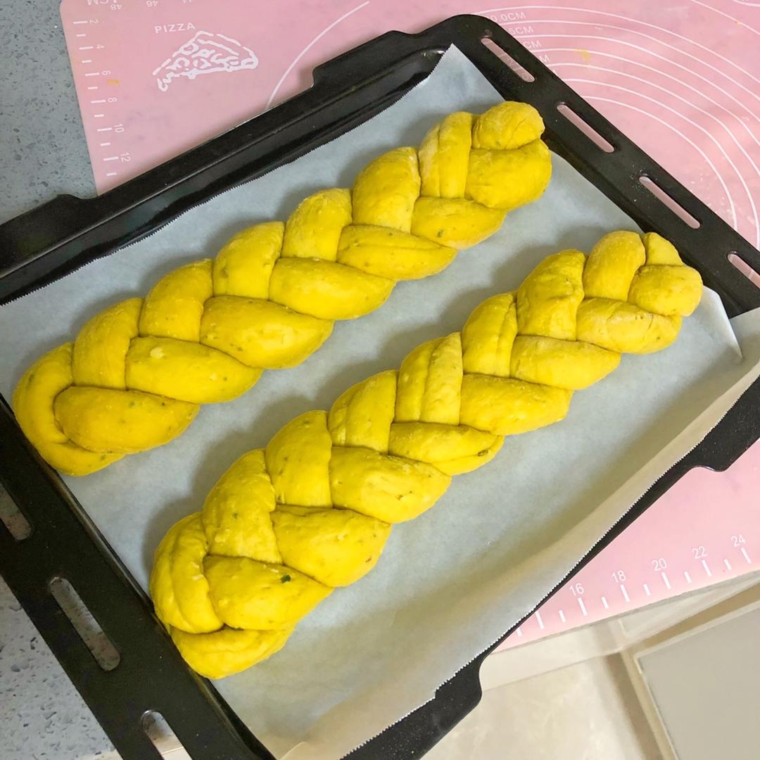 南瓜切达芝士面包
