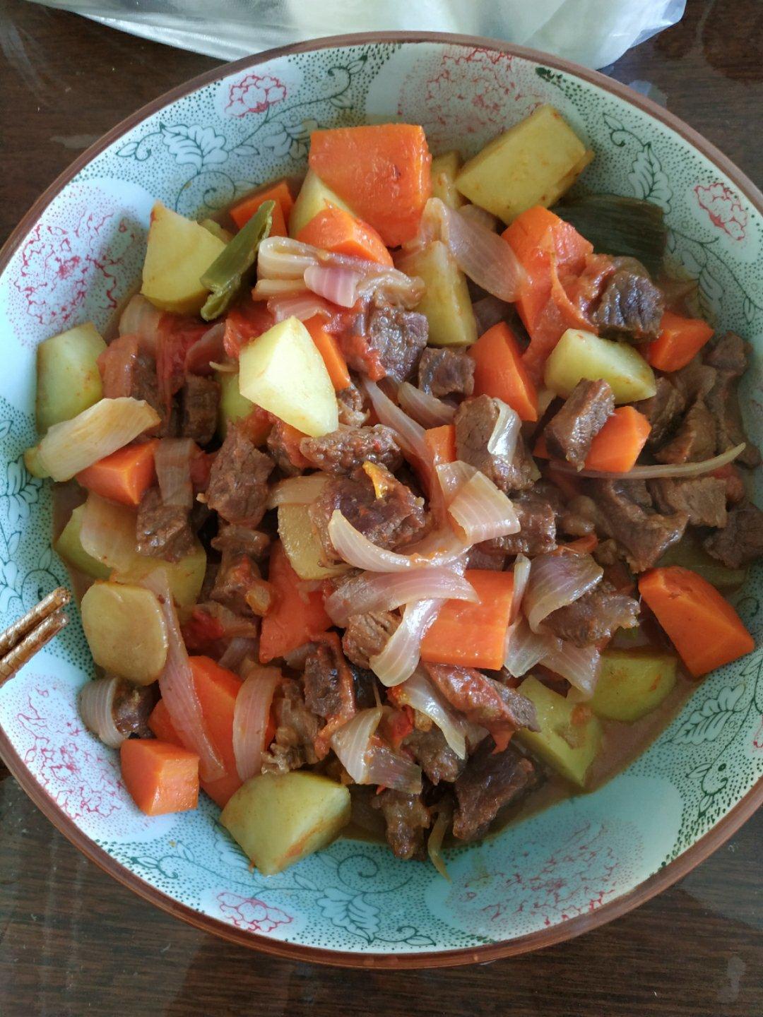 土豆炖牛肉