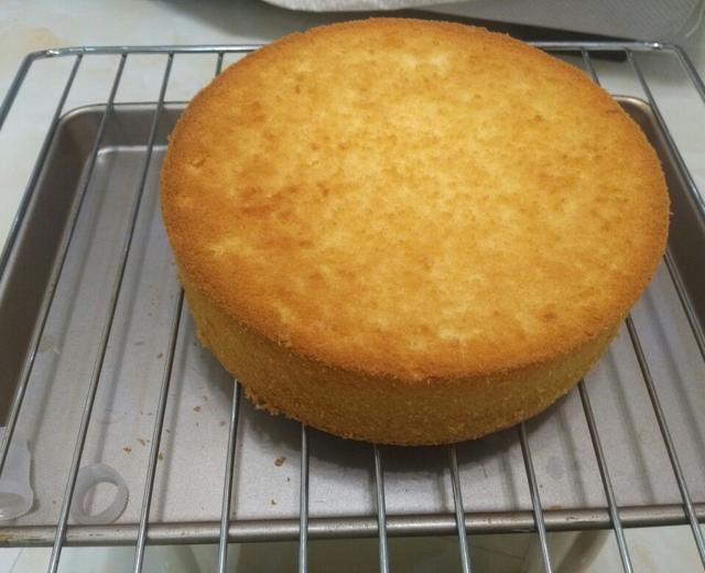 超柔软的八寸威风蛋糕的做法