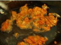 油炸小虾米的做法 步骤6