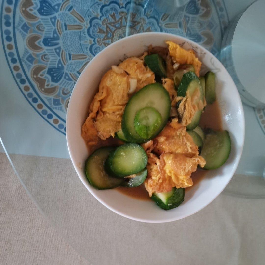 黄瓜炒鸡蛋