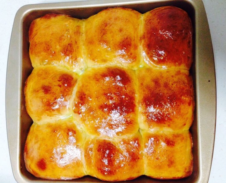 大人小孩都爱不释口的【蜂蜜牛奶小餐包】