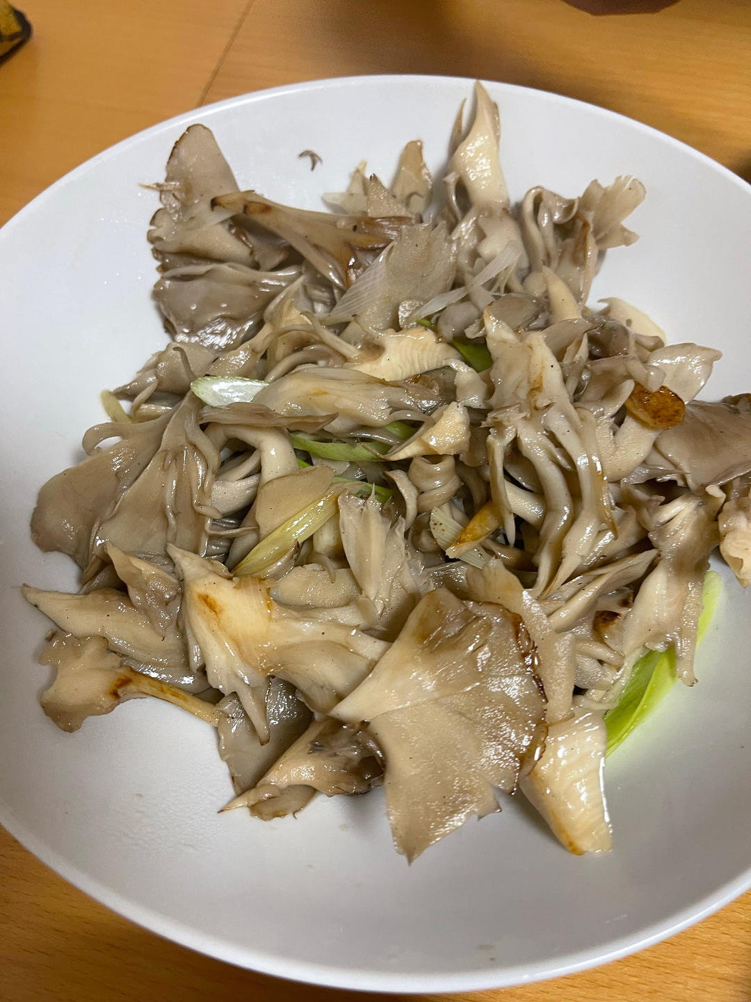 清炒新鲜灰树花